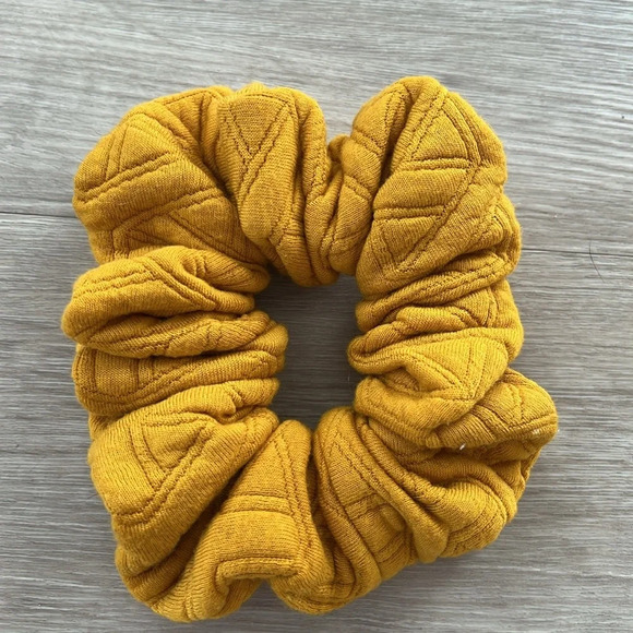 Anthropologie Scrunchie Bundle - Picture 3 of 3